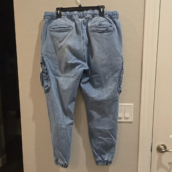 Sun + Stone Light Blue Relaxed Cargo Jeans - Picture 2 of 7